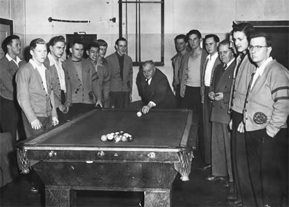 Un groupe d'étudiants en 1950