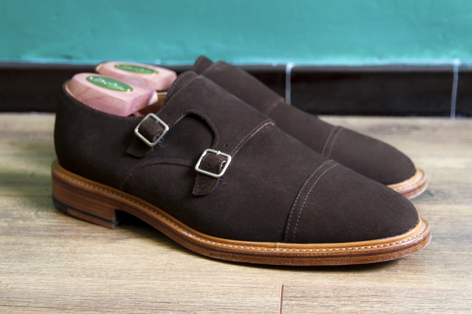 chaussures-double-boucles-mark-mcnairy-marron-suede