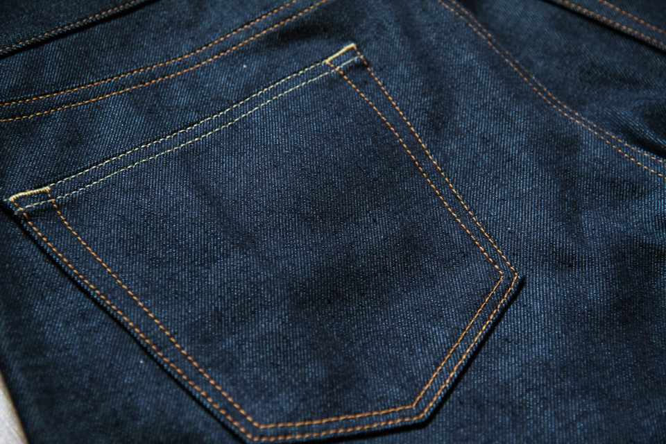 jeans-selvedge-uniqlo-poche-arriere