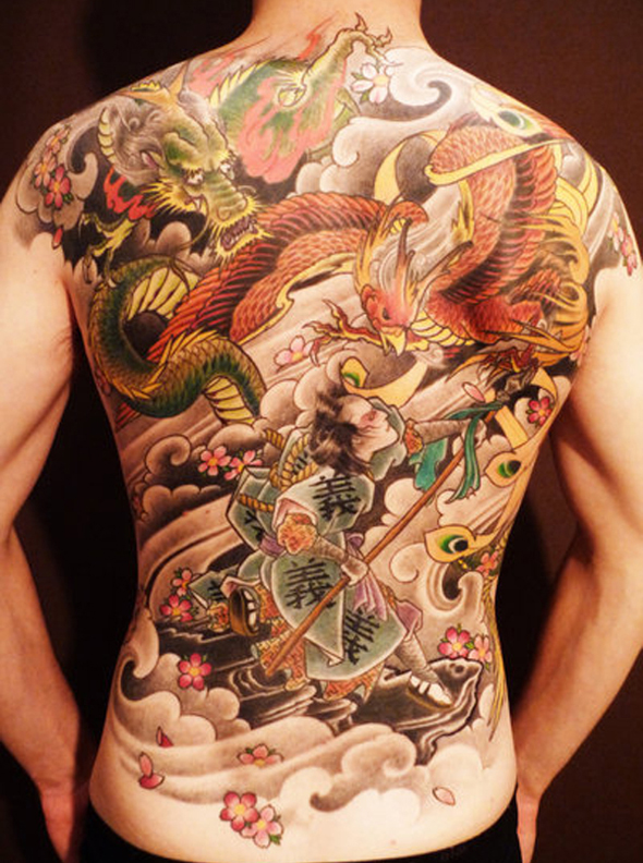 tatouage dos homme japonais 