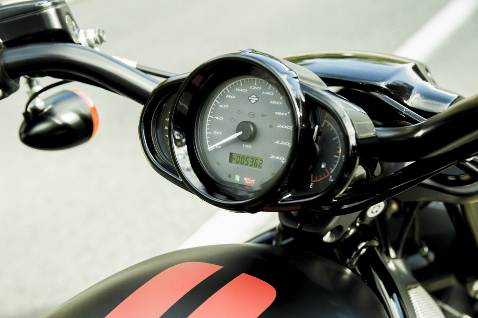 compteur Harley V night rod