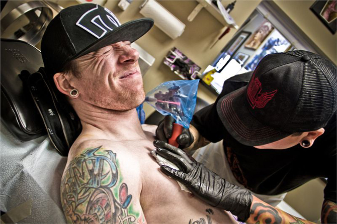 10 choses à savoir avant de se faire tatouer douleur