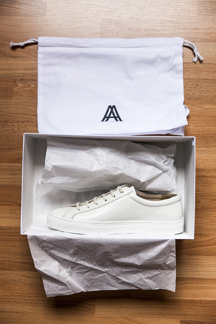 axel arigato low creme baskets