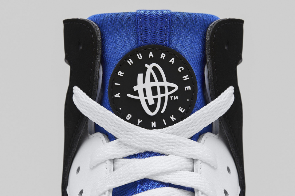 nike air huarache logo