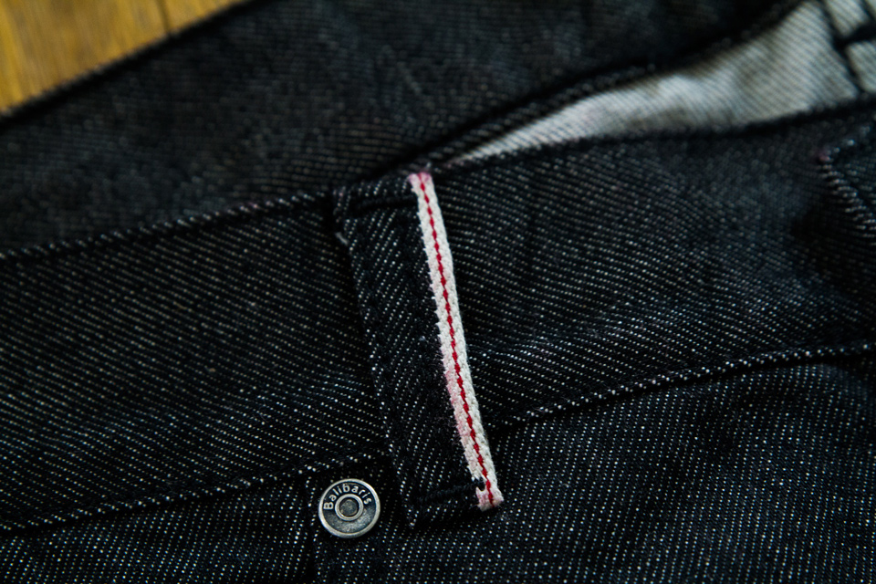 selvedge-detail-jeans-balibaris