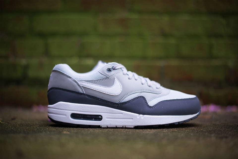 (2013) Air Max Essential Wolf grey