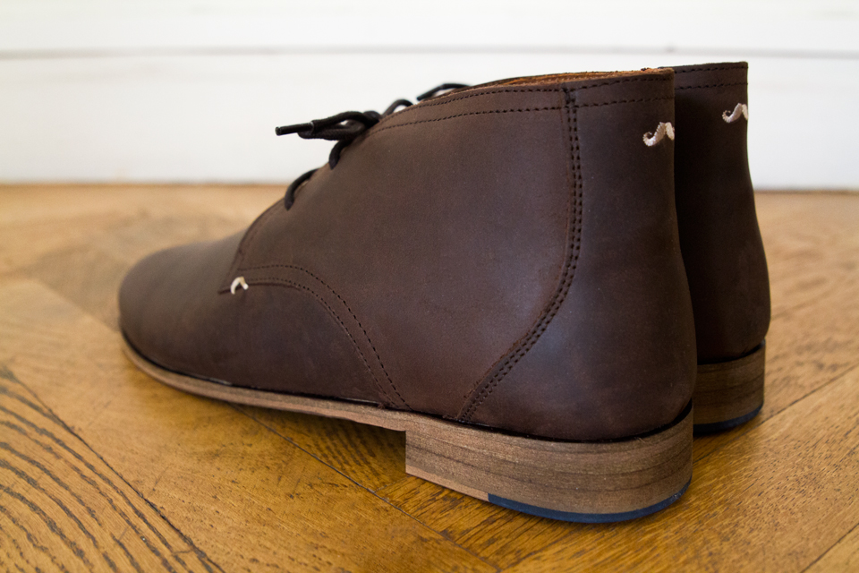 chukka-boots-armand-moustache