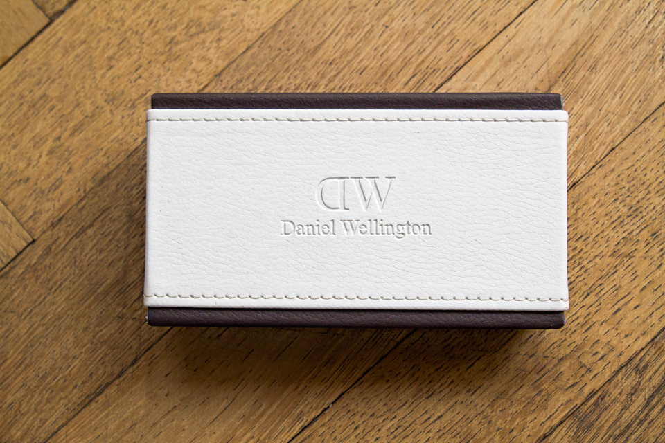 boite-daniel-wellington-logo