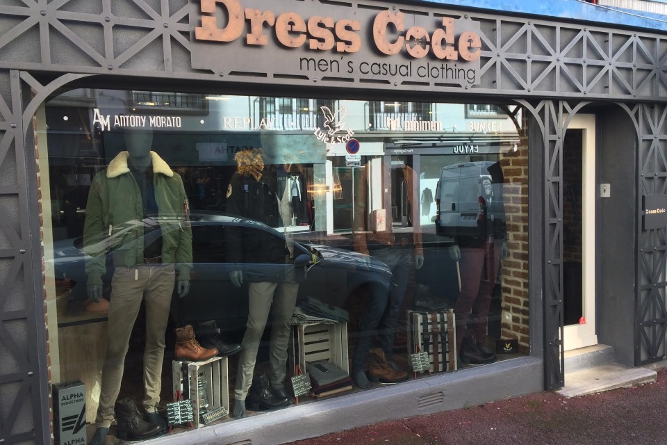 Dress Code horaires, adresse, téléphone, plan, avis