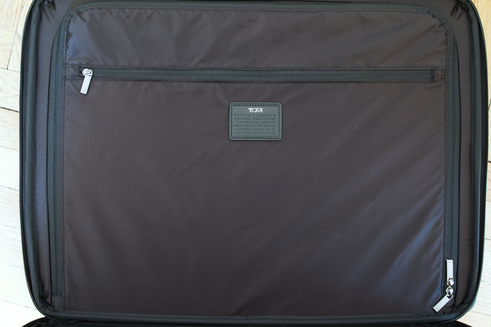 tumi-tegra-lite-zip-compartment