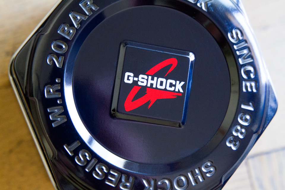 g-shock logo montre