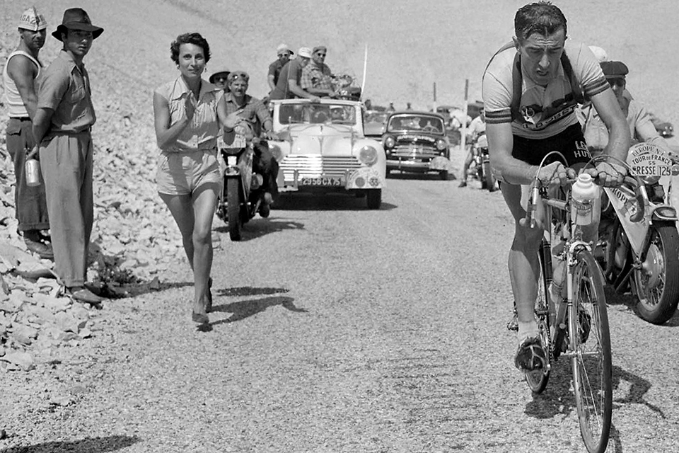 https://www.commeuncamion.com/content/uploads/2016/07/louison bobet rapha velo.jpg