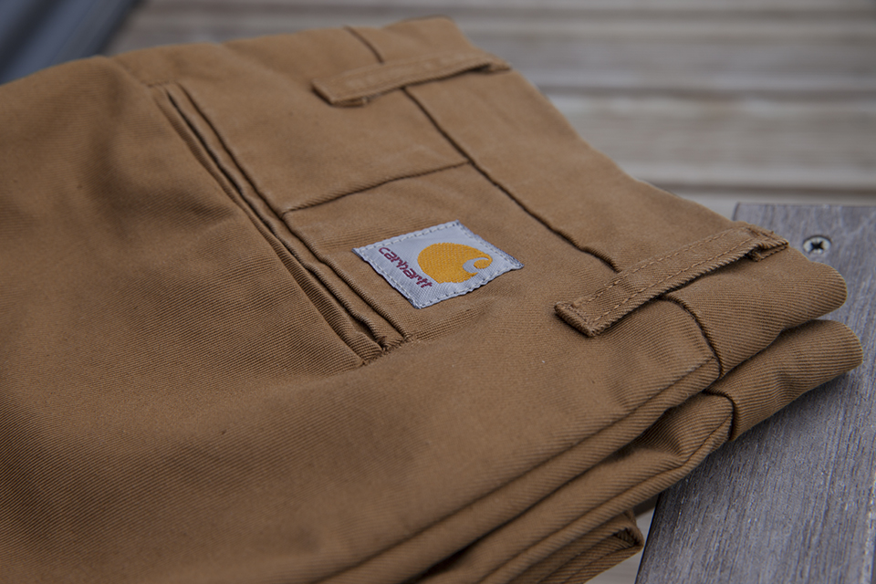 Chino Carhartt Logo