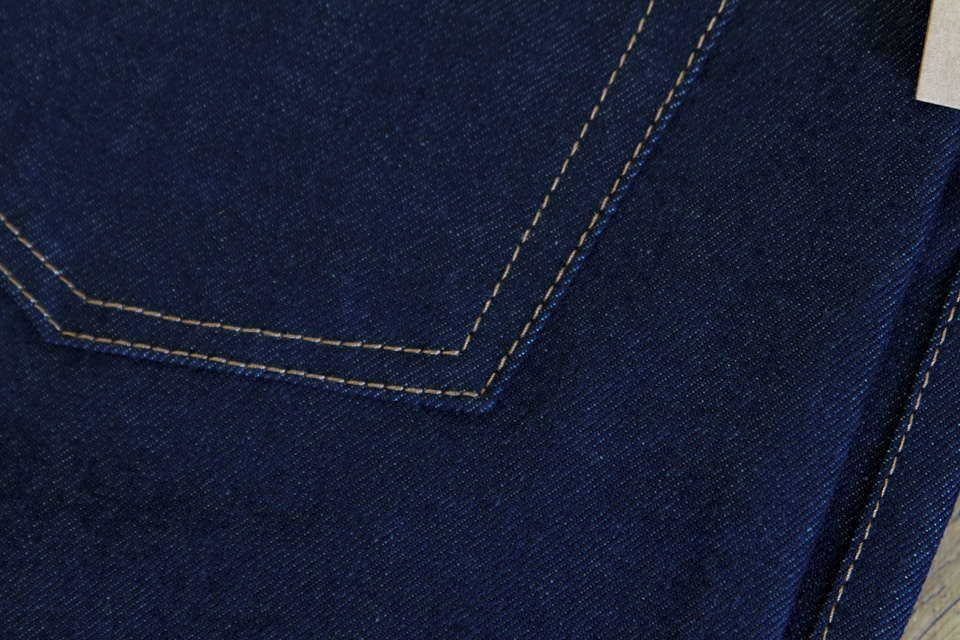 Jeans le pantalon details