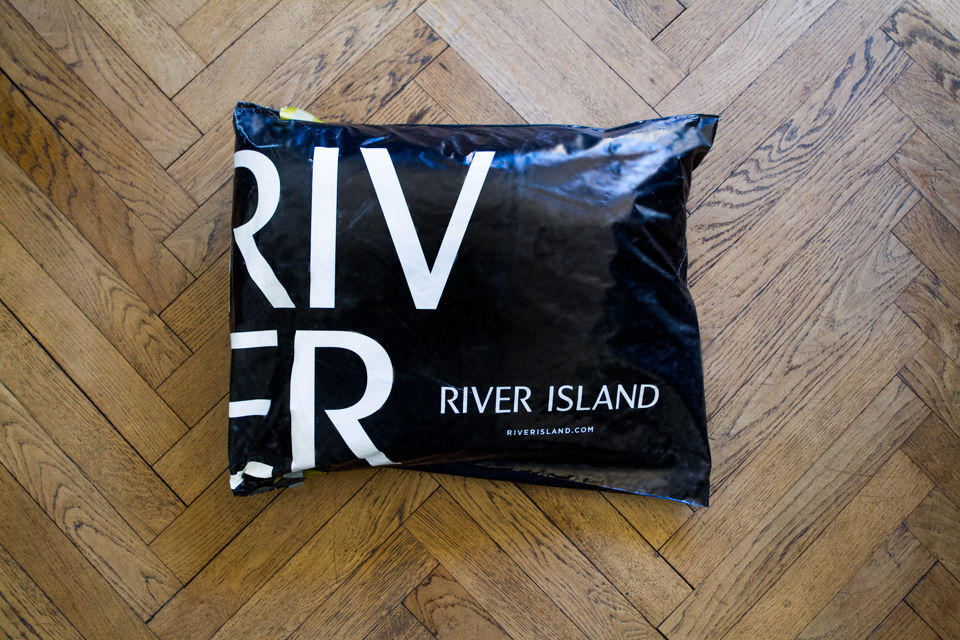 colis emballage river island