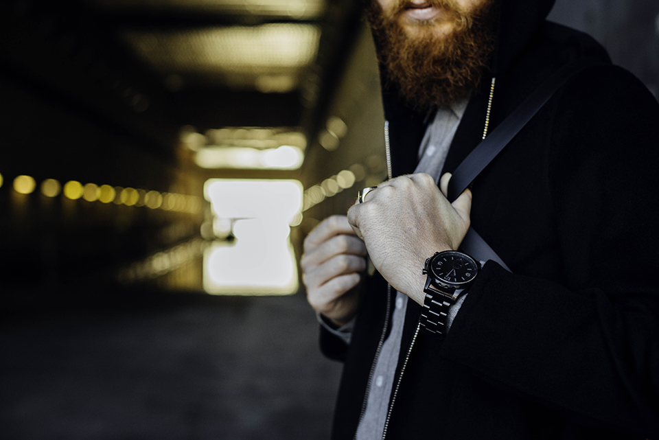 Look Dark Detail Montre