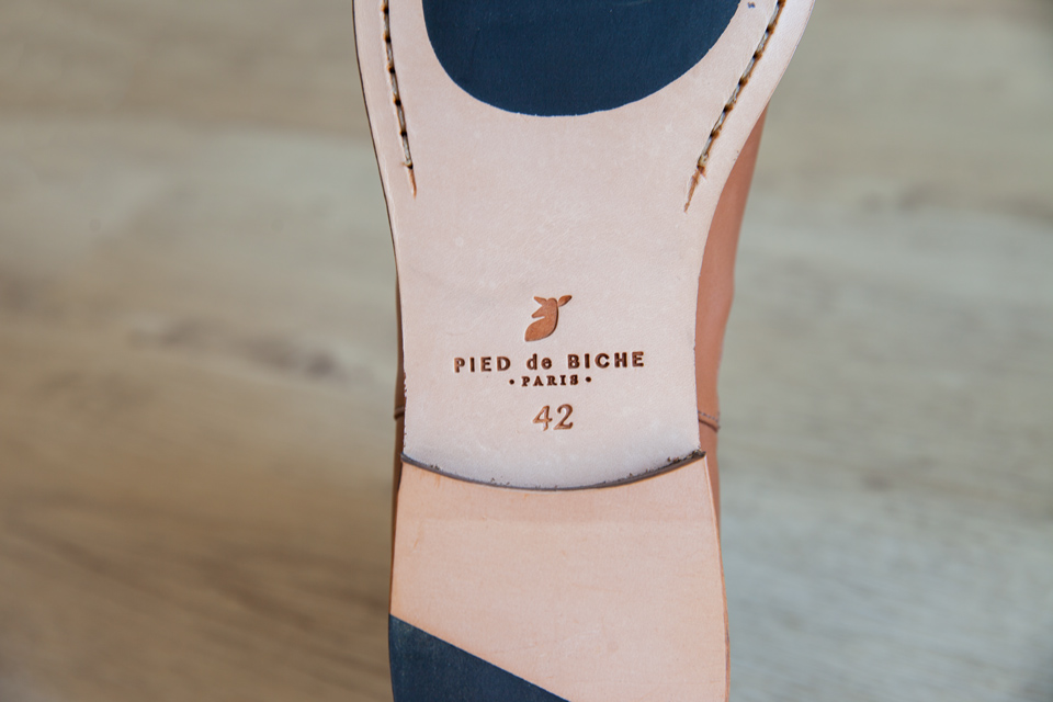 pied de biche boots