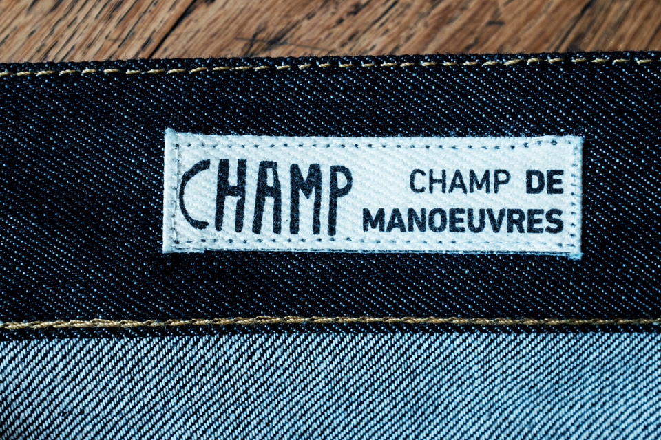 champ de manoeuvres marque jeans france