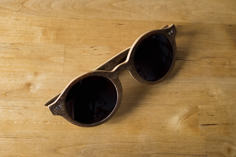 lunettes wood light ring