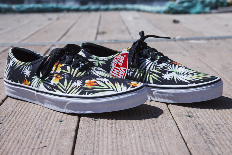 vans authentic palm trees