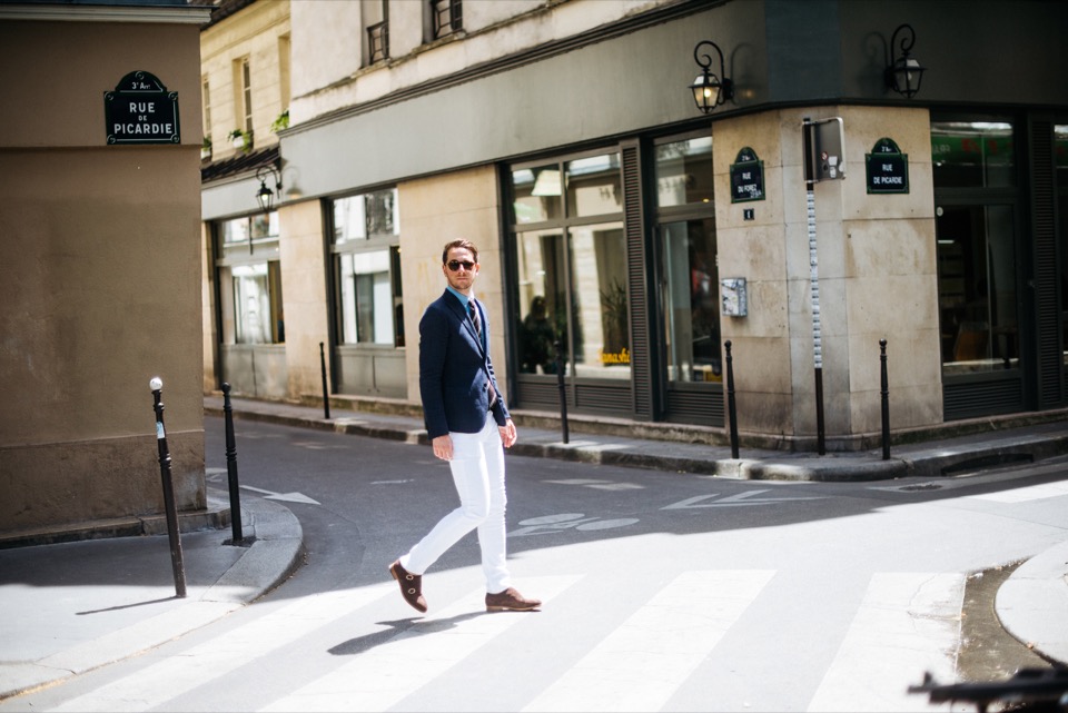 Sprezzatura Marais Paris Passage pietons jeans blanc