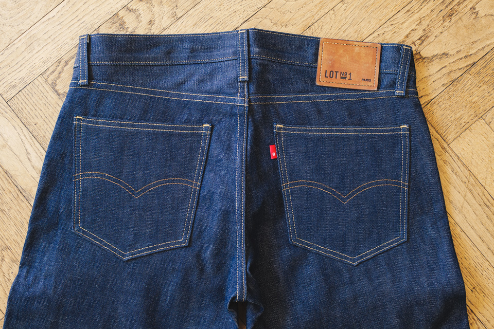 Levis jeans pockets