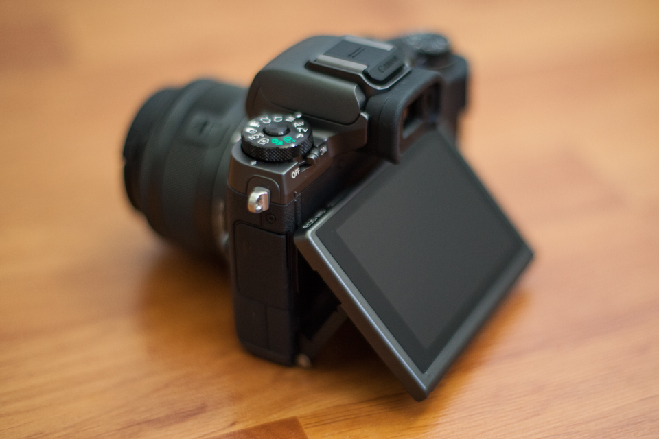 canon eos m5 ecran tactile