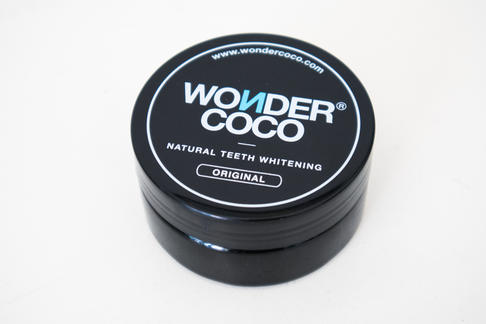 poudre charbon dents wondercoco