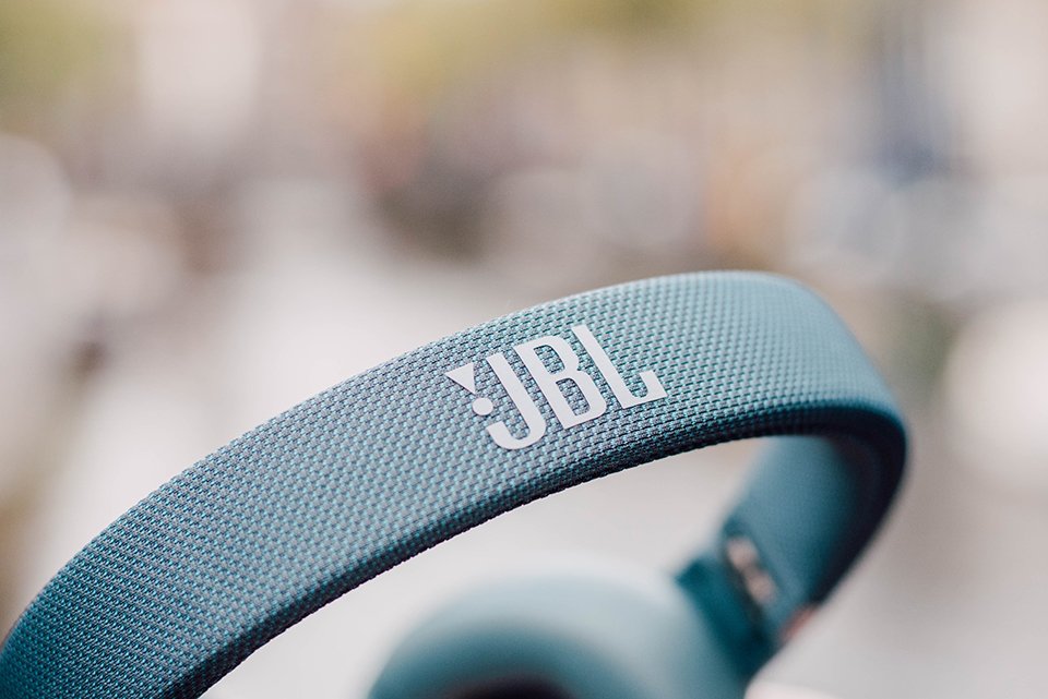 Casque-JBL-Logo