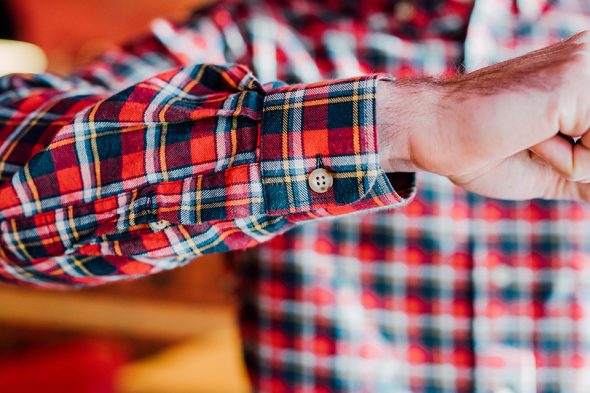 Chemise Hast Tartan Portee Poignet