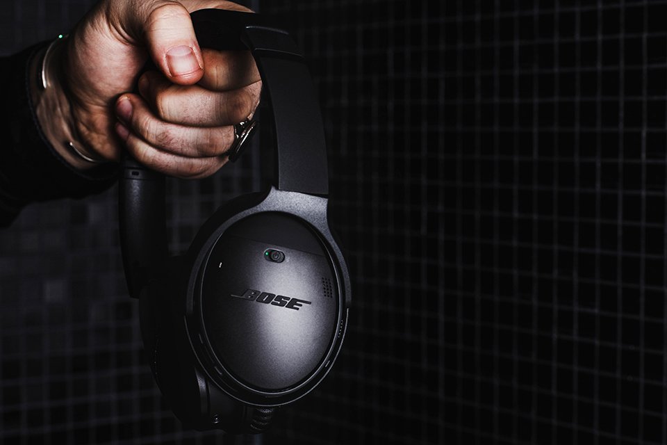 Bose QC35II On Off