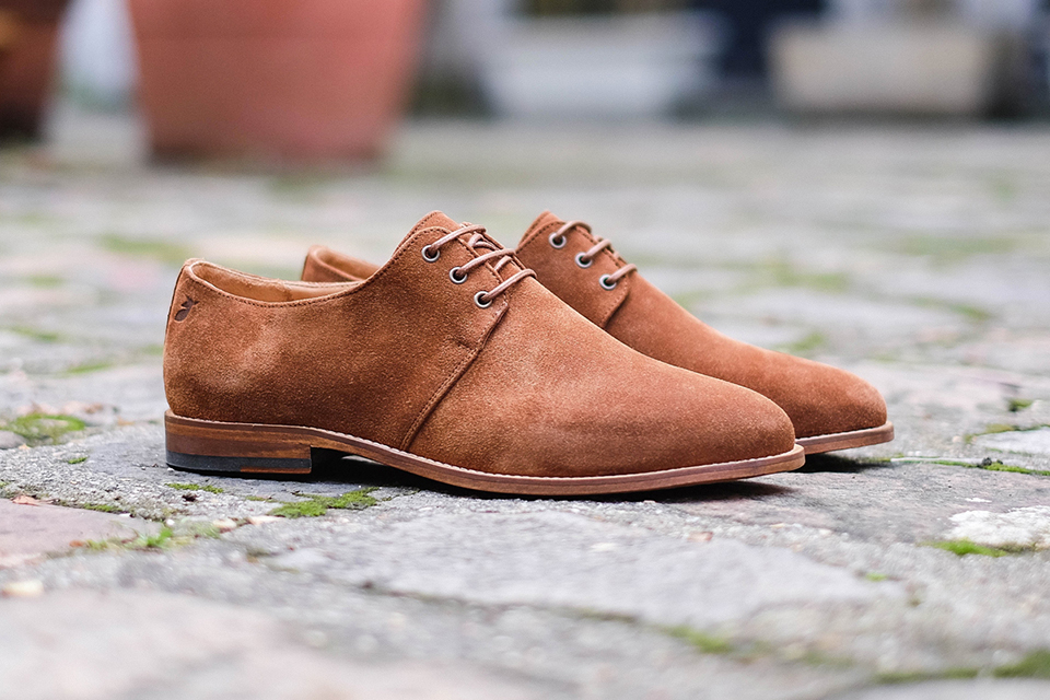 Nettoyer ses chaussures en daim, nubuck et veau velours