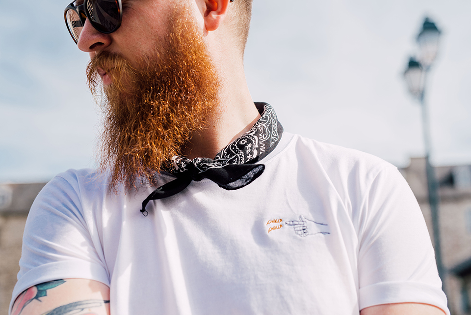 Nouer Un Foulard Bandana Porte Close