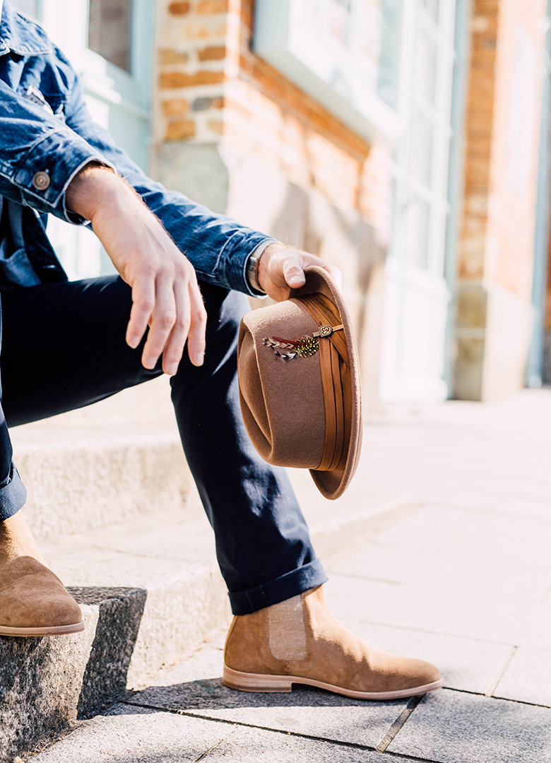 Look denim chic portrait accessoires