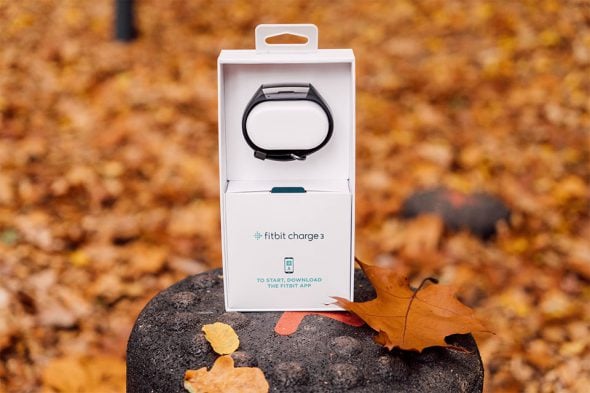 test fitbit charge 3 packaging