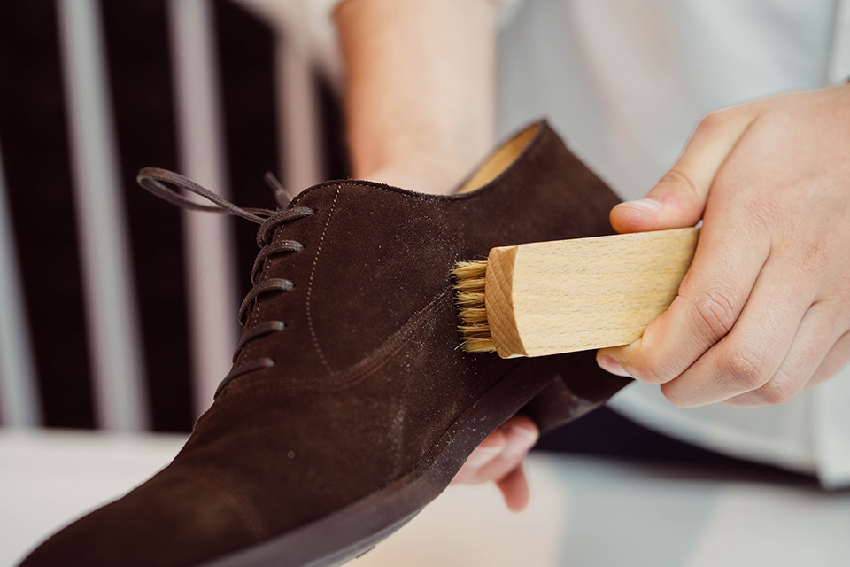 Chamoisine pour faire briller les chaussures