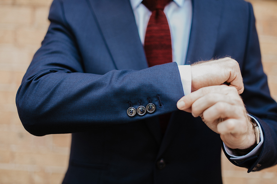 Costume Singulier Boutonniere