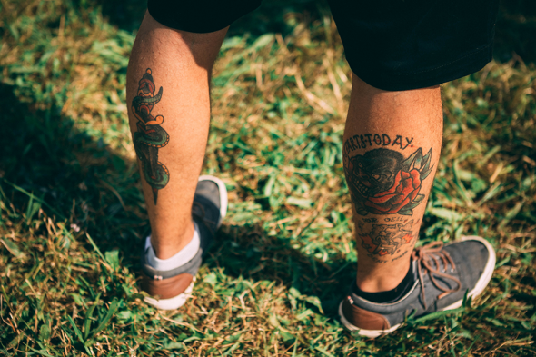 Festival look baskets jack et jones tatoo