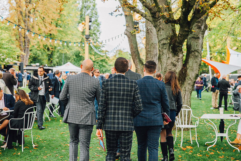 QPAT jardin hommes carreaux