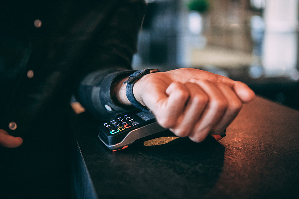 watch connected fitbit versa 2 test and reviews fitbit CB