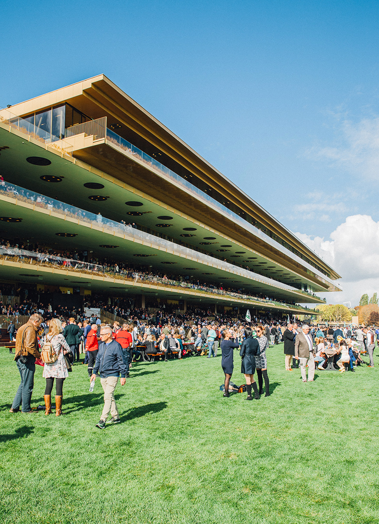 QPAT tribune longchamp