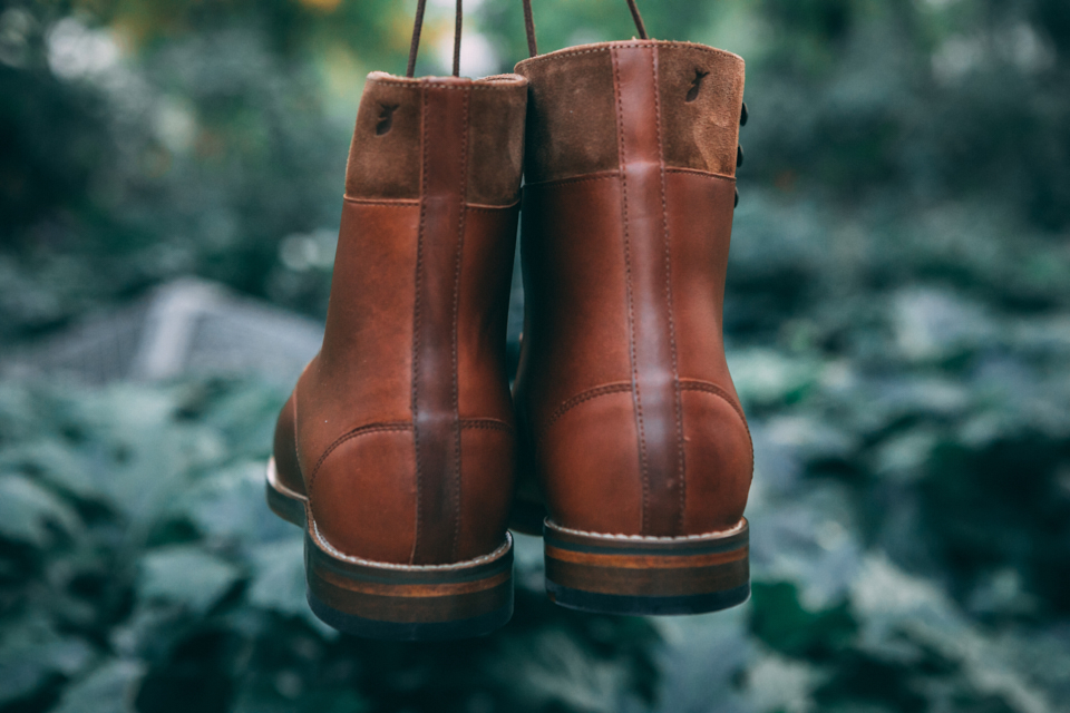 pied-de-biche-combat-boots-design