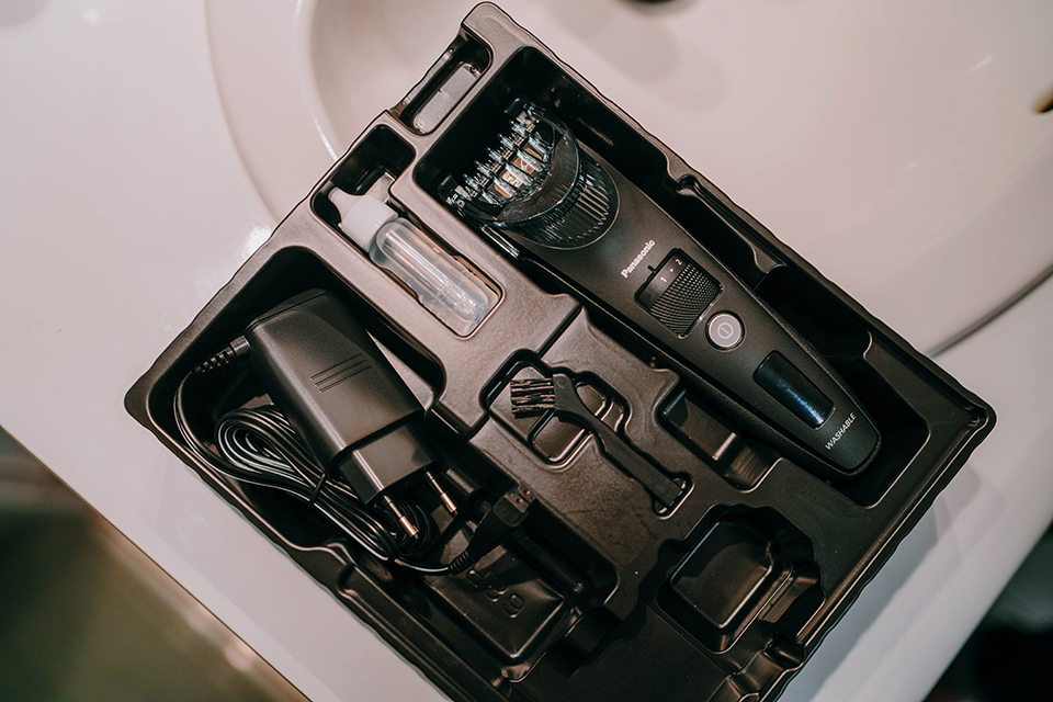 tondeuse panasonic ER-SC40-K equipement