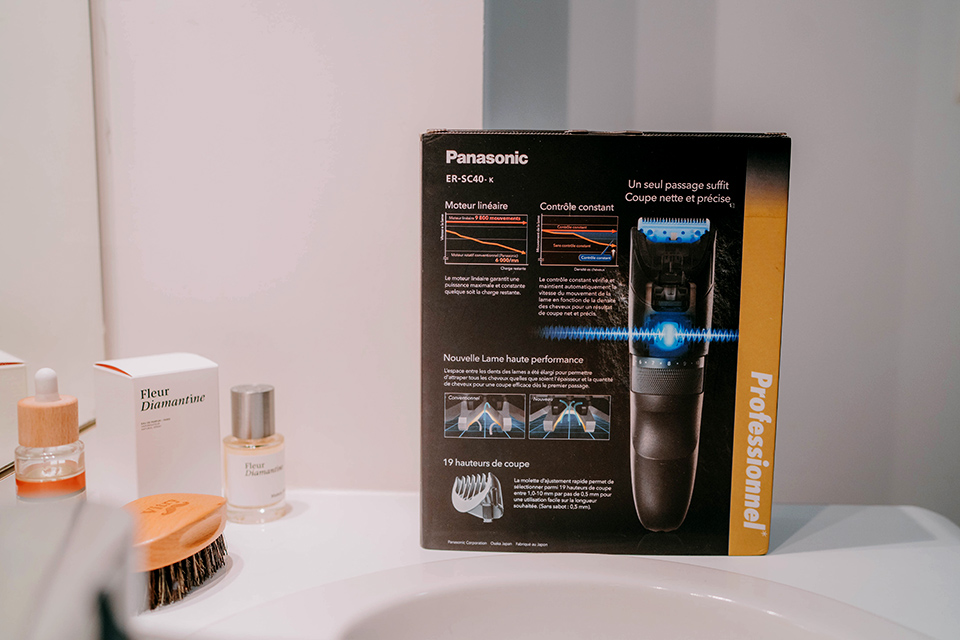 tondeuse panasonic ER-SC40-K presentation carton dos