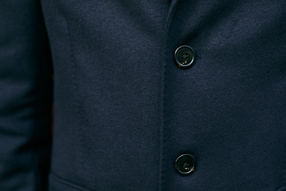 bexley manteau bleu marine detail surpiqure