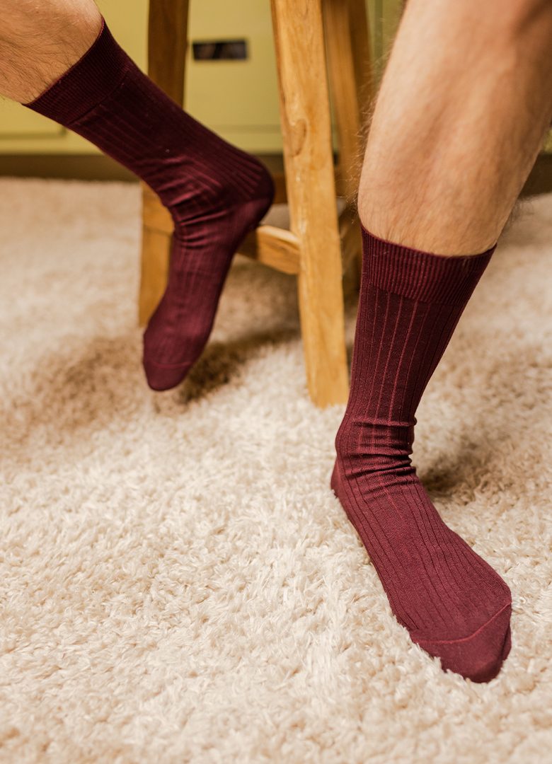 chaussettes bordeaux pour homme