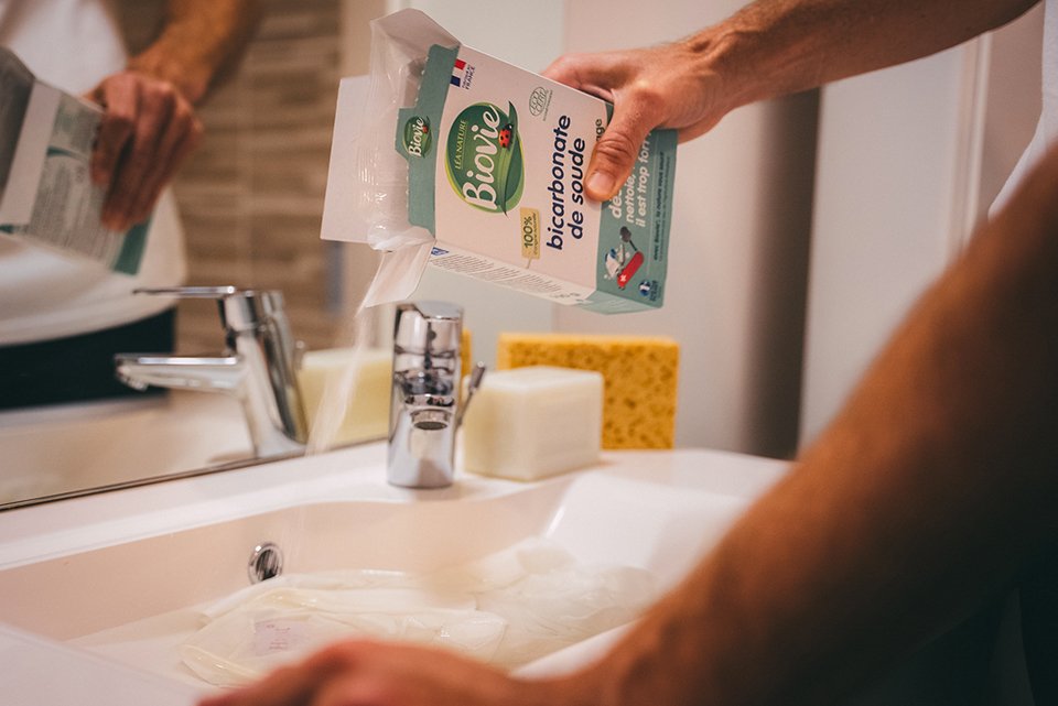 Blanchir le linge avec du bicarbonate de soude : les méthodes