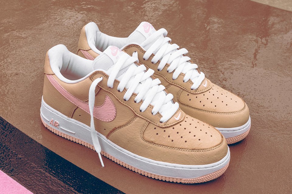 Ces baskets Nike ressemblent comme 2 gouttes d'eau aux Air Force 1 : elles  sont bien moins cher