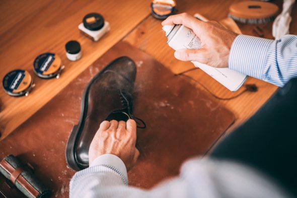 Comment Entretenir Chaussures Pluie Bombe Impermeabilisant