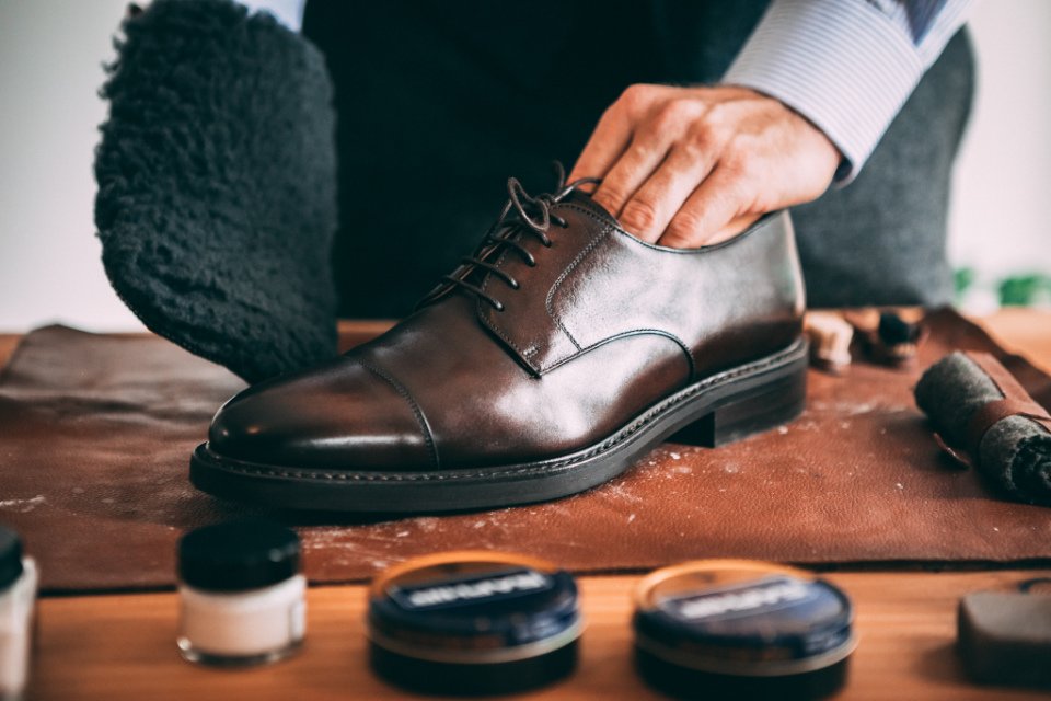 Protéger Les Chaussures En Cuir De La Pluie Et De La Boue